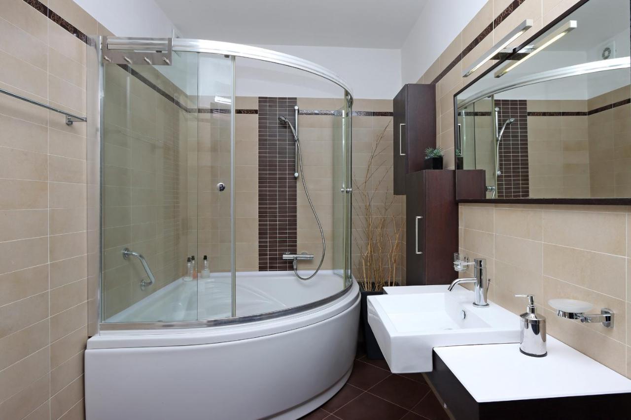 Starry Night - Smart Tv, Extra Big Bed, Big Bathtub, Private Parking, Sea View, Wifi, 2Bedrooms ヴォロスコ エクステリア 写真